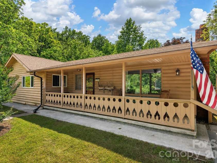 185 Indian Springs Road, Clyde, NC 28721.  MLS# CAR4378902, YatesRealty ID 19262. 