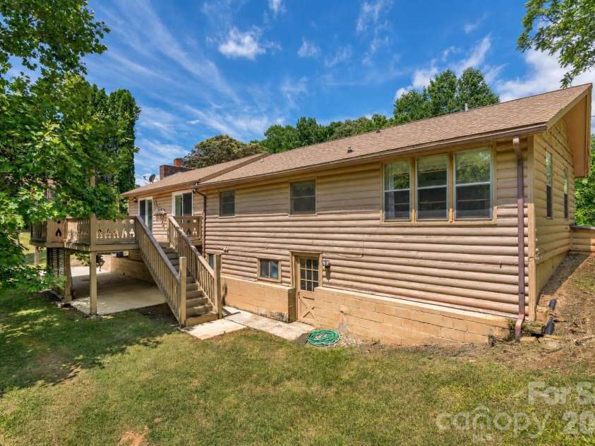 185 Indian Springs Road, Clyde, NC 28721.  MLS# CAR4378902, YatesRealty ID 19262. 