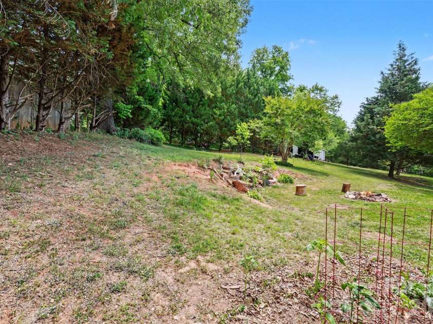 222 Hickory Grove Road, McAdenville, NC 28101.  MLS# CAR4376683, YatesRealty ID 19263. 