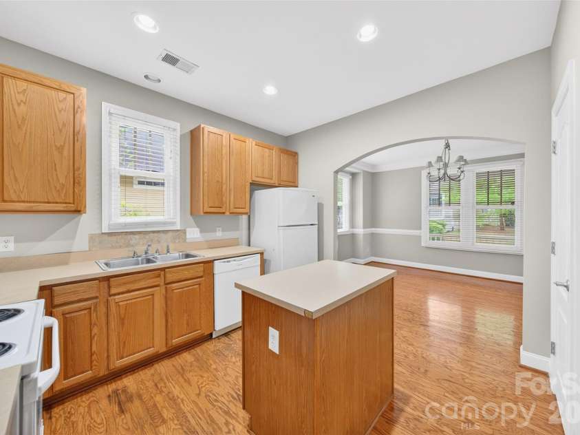 14044 Garden District Row, Huntersville, NC 28078.  MLS# CAR4377139, YatesRealty ID 19264. 