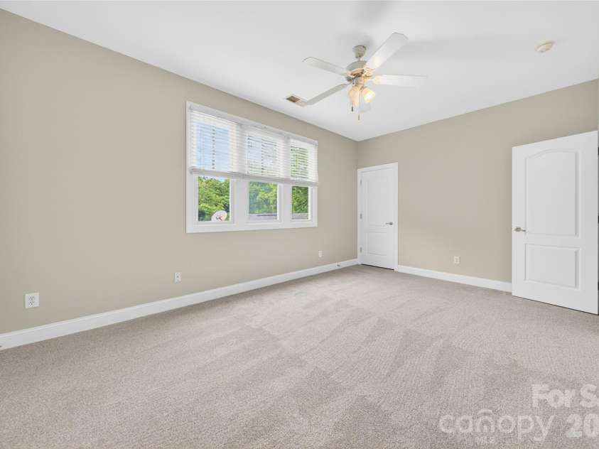 14044 Garden District Row, Huntersville, NC 28078.  MLS# CAR4377139, YatesRealty ID 19264. 