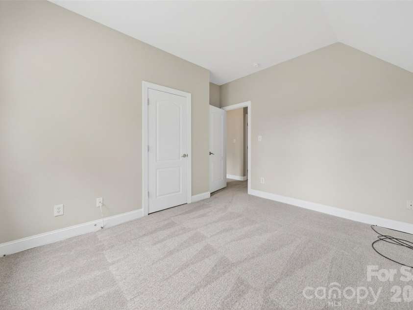 14044 Garden District Row, Huntersville, NC 28078.  MLS# CAR4377139, YatesRealty ID 19264. 