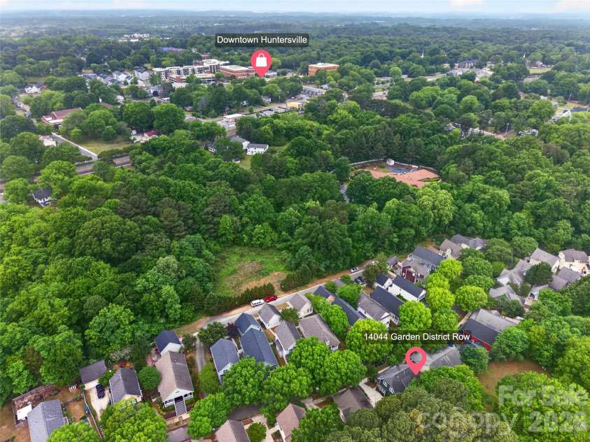 14044 Garden District Row, Huntersville, NC 28078.  MLS# CAR4377139, YatesRealty ID 19264. 