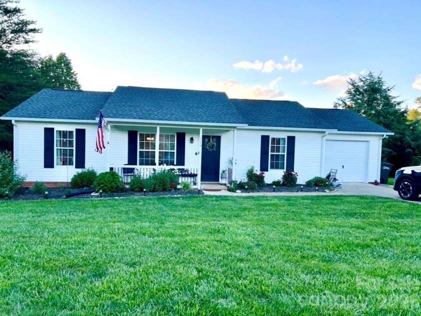 110 Shenandoah Loop, Troutman, NC 28166.  MLS# CAR4365642, YatesRealty ID 19265. 