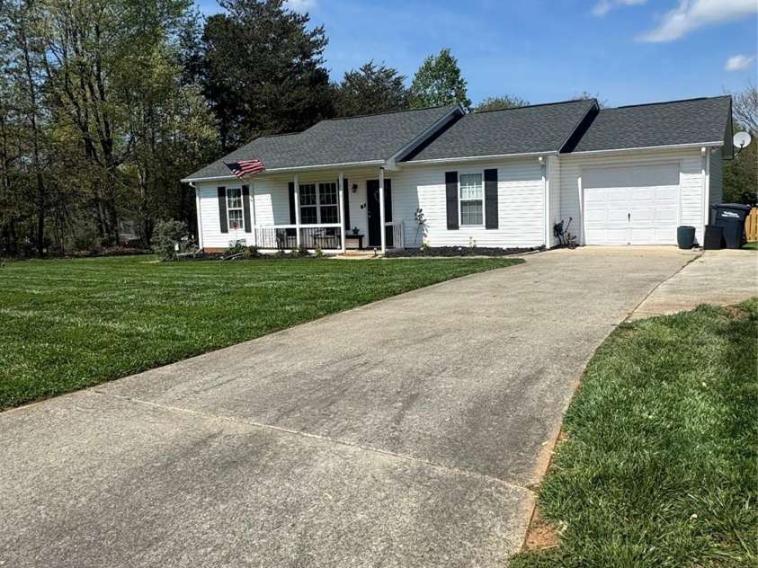 110 Shenandoah Loop, Troutman, NC 28166.  MLS# CAR4365642, YatesRealty ID 19265. 