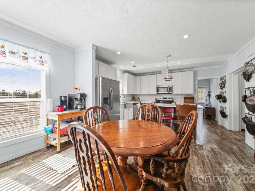 6179 Steen Road, Jefferson, SC 29718.  MLS# CAR4319586, YatesRealty ID 19265. Dining Area