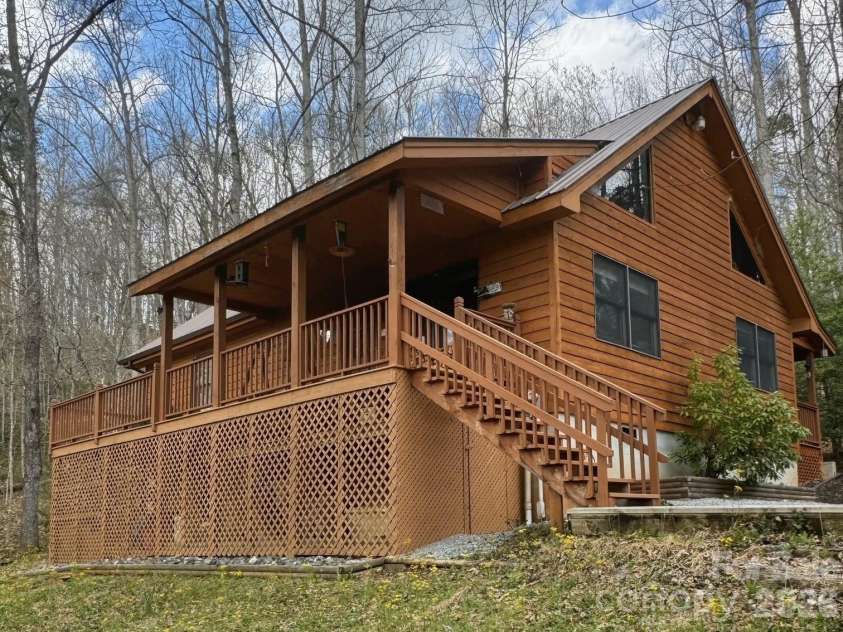315 River Road, Sylva, NC 28779.  MLS# CAR4365027, YatesRealty ID 19267. 