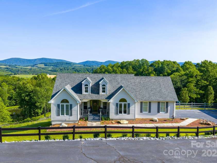 347 Hickory Mountain Road, Sparta, NC 28675.  MLS# CAR4268709, YatesRealty ID 19267. 