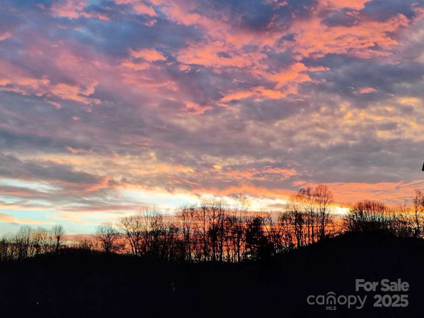 347 Hickory Mountain Road, Sparta, NC 28675.  MLS# CAR4268709, YatesRealty ID 19267. 