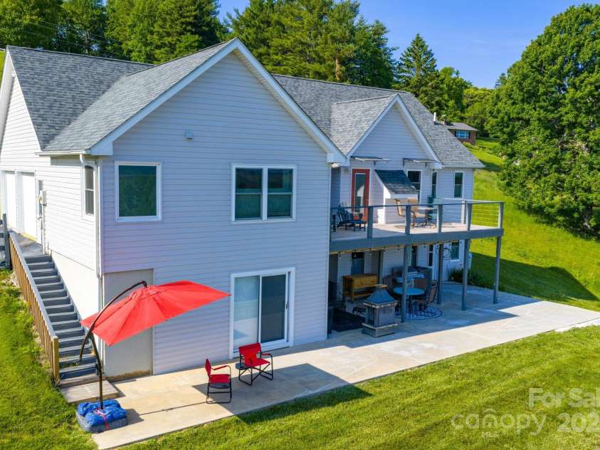 347 Hickory Mountain Road, Sparta, NC 28675.  MLS# CAR4268709, YatesRealty ID 19267. 