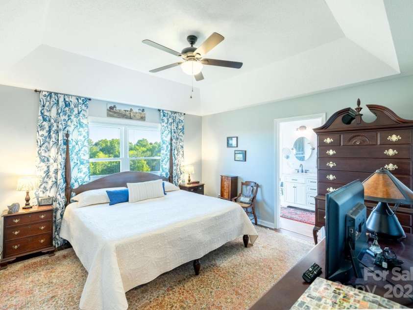 347 Hickory Mountain Road, Sparta, NC 28675.  MLS# CAR4268709, YatesRealty ID 19267. 