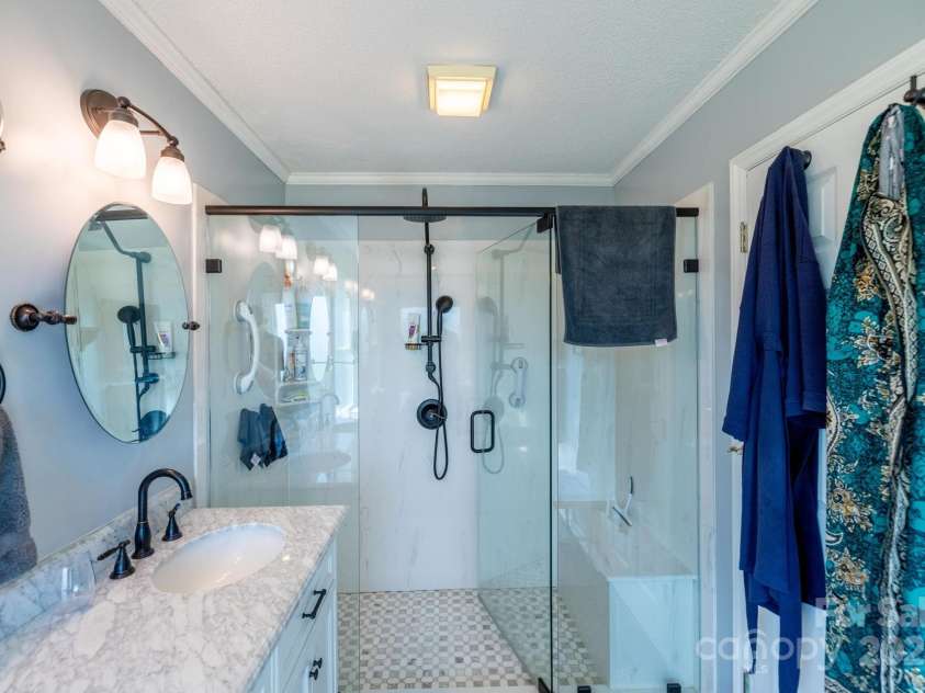 347 Hickory Mountain Road, Sparta, NC 28675.  MLS# CAR4268709, YatesRealty ID 19267. 