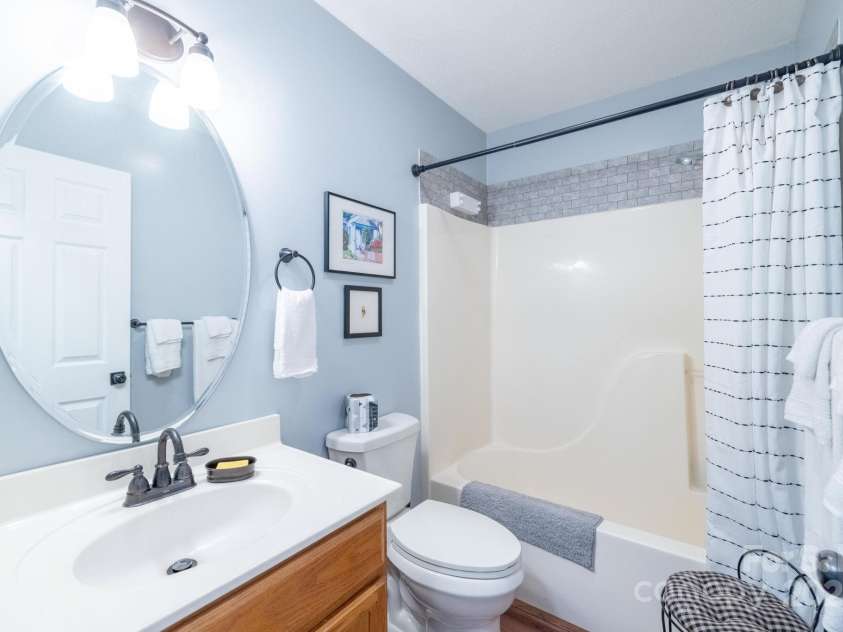 347 Hickory Mountain Road, Sparta, NC 28675.  MLS# CAR4268709, YatesRealty ID 19267. 