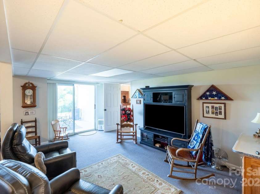 347 Hickory Mountain Road, Sparta, NC 28675.  MLS# CAR4268709, YatesRealty ID 19267. 