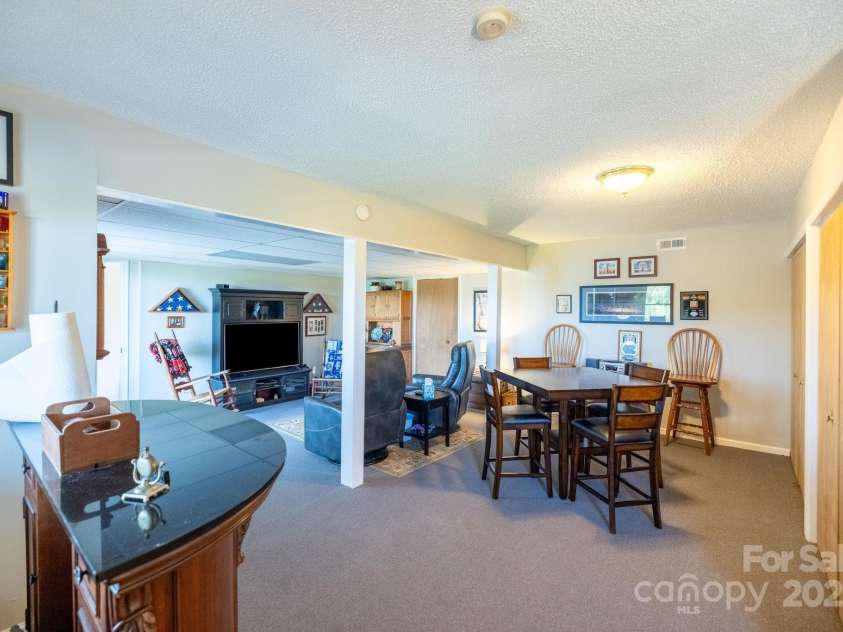 347 Hickory Mountain Road, Sparta, NC 28675.  MLS# CAR4268709, YatesRealty ID 19267. 