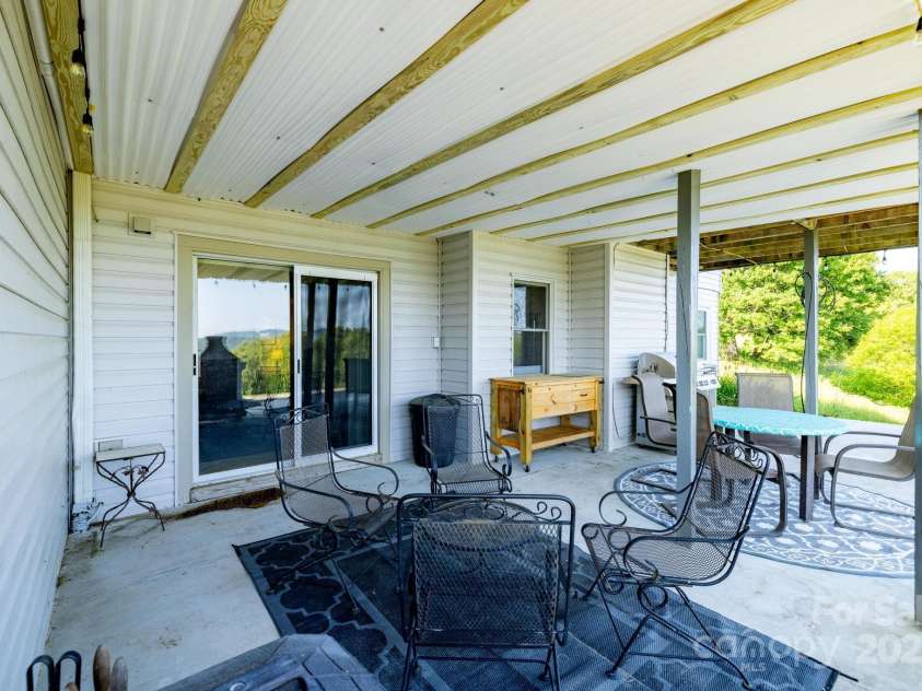 347 Hickory Mountain Road, Sparta, NC 28675.  MLS# CAR4268709, YatesRealty ID 19267. 