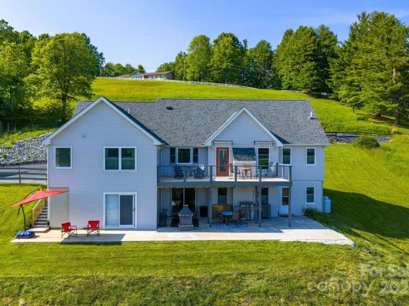 347 Hickory Mountain Road, Sparta, NC 28675.  MLS# CAR4268709, YatesRealty ID 19267. 