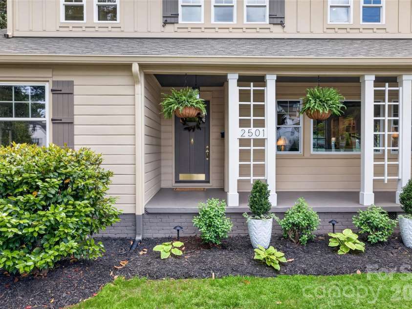 2501 Runnymede Lane, Charlotte, NC 28209.  MLS# CAR4371902, YatesRealty ID 19268. 