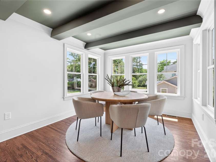 2501 Runnymede Lane, Charlotte, NC 28209.  MLS# CAR4371902, YatesRealty ID 19268. 