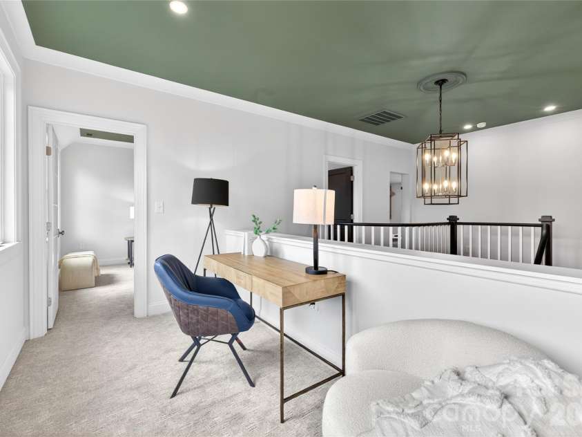 2501 Runnymede Lane, Charlotte, NC 28209.  MLS# CAR4371902, YatesRealty ID 19268. 