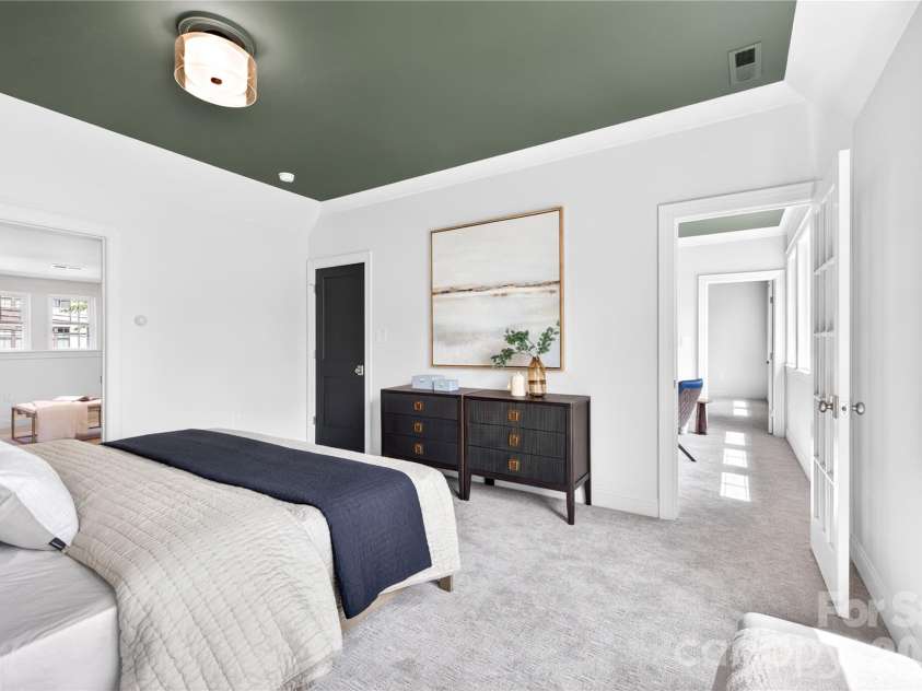 2501 Runnymede Lane, Charlotte, NC 28209.  MLS# CAR4371902, YatesRealty ID 19268. 
