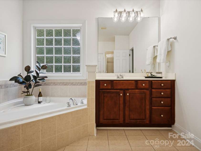 927 Dericks Crossing, Fort Mill, SC 29708.  MLS# CAR4159973, YatesRealty ID 19268. 