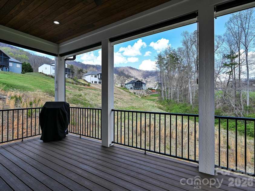 18 Sagewood Drive, Candler, NC 28715.  MLS# CAR4320967, YatesRealty ID 19269. 