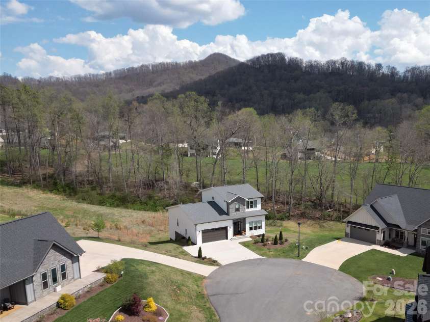 18 Sagewood Drive, Candler, NC 28715.  MLS# CAR4320967, YatesRealty ID 19269. 
