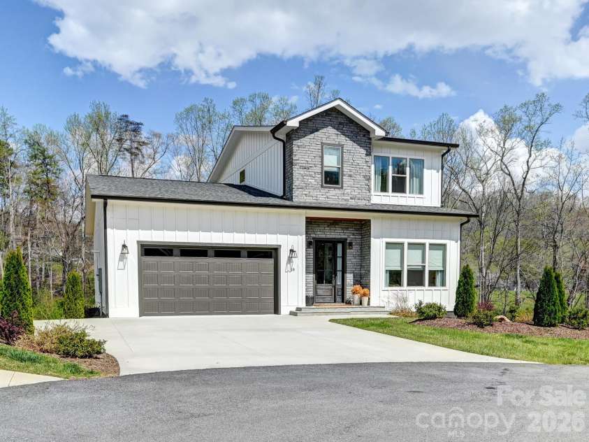 18 Sagewood Drive, Candler, NC 28715.  MLS# CAR4320967, YatesRealty ID 19269. 