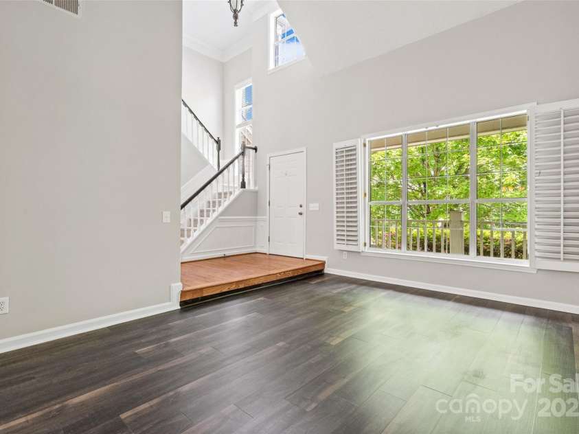 6434 Skyline Drive, Charlotte, NC 28269.  MLS# CAR4255621, YatesRealty ID 19269. 