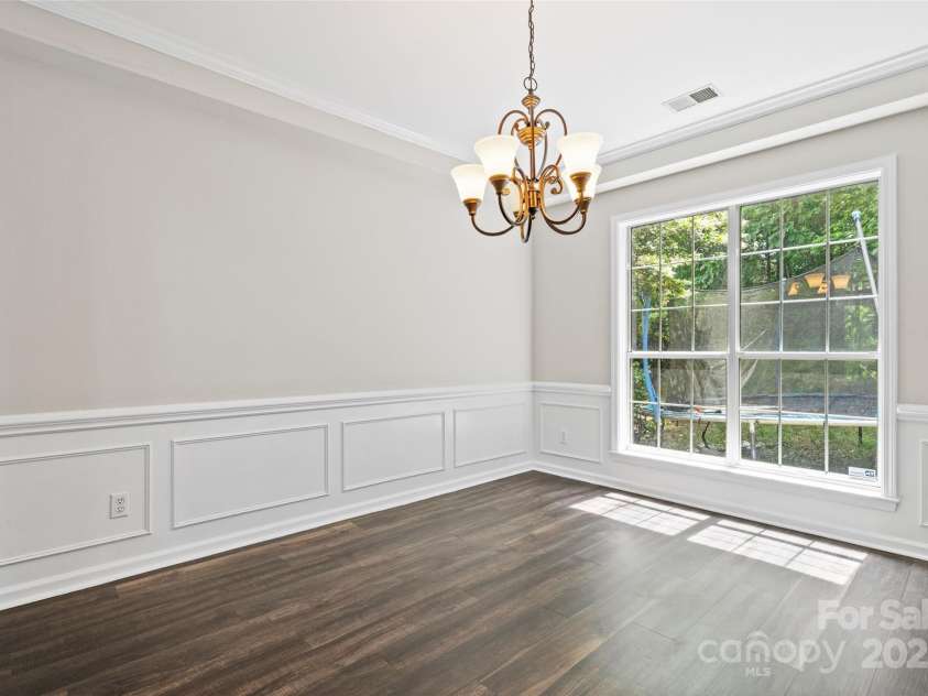 6434 Skyline Drive, Charlotte, NC 28269.  MLS# CAR4255621, YatesRealty ID 19269. 