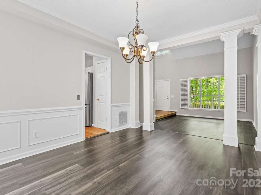 6434 Skyline Drive, Charlotte, NC 28269.  MLS# CAR4255621, YatesRealty ID 19269. 