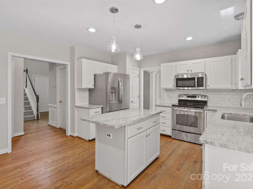 6434 Skyline Drive, Charlotte, NC 28269.  MLS# CAR4255621, YatesRealty ID 19269. 