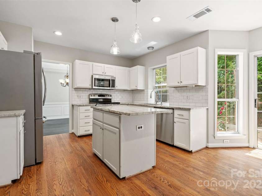 6434 Skyline Drive, Charlotte, NC 28269.  MLS# CAR4255621, YatesRealty ID 19269. 