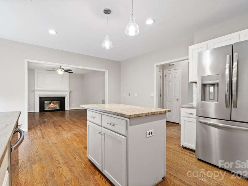 6434 Skyline Drive, Charlotte, NC 28269.  MLS# CAR4255621, YatesRealty ID 19269. 