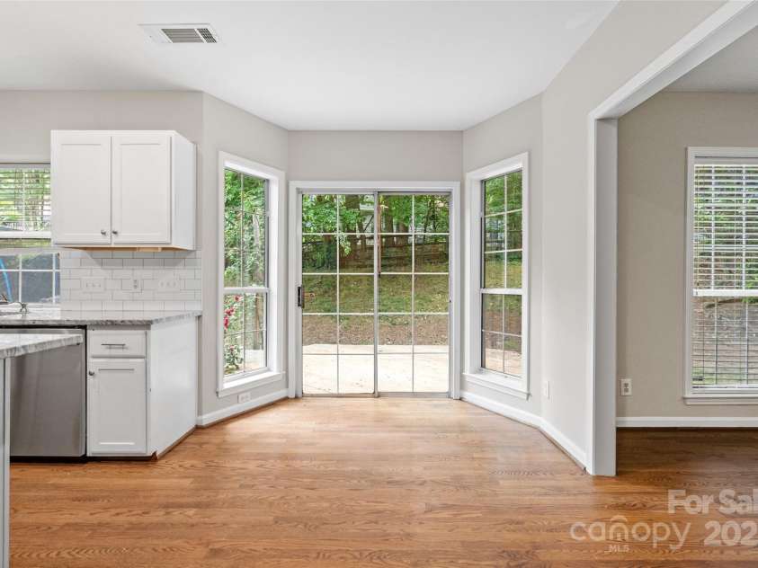 6434 Skyline Drive, Charlotte, NC 28269.  MLS# CAR4255621, YatesRealty ID 19269. 