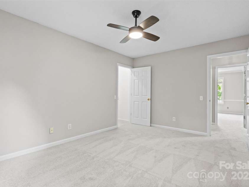 6434 Skyline Drive, Charlotte, NC 28269.  MLS# CAR4255621, YatesRealty ID 19269. 