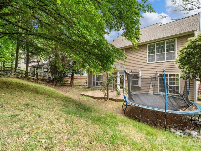 6434 Skyline Drive, Charlotte, NC 28269.  MLS# CAR4255621, YatesRealty ID 19269. 