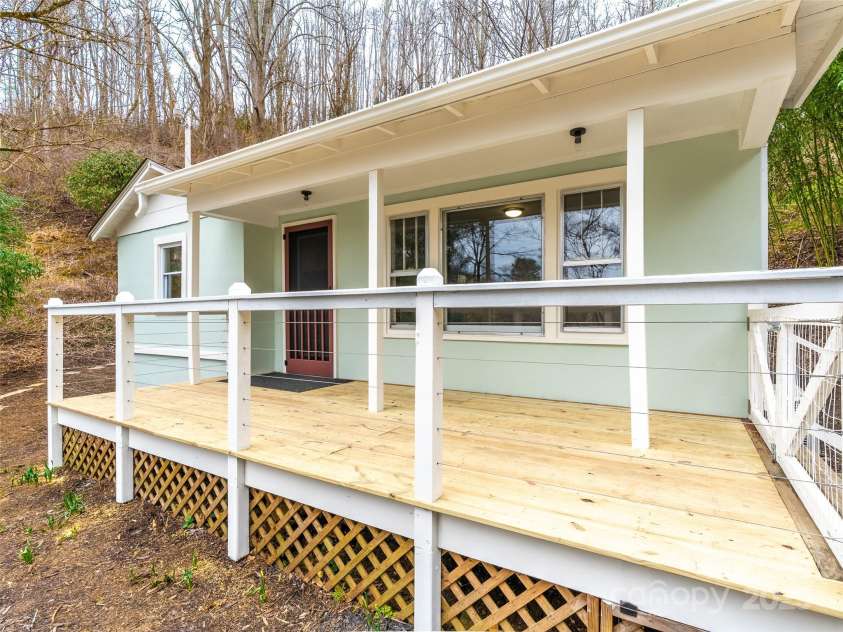 11 Ramsey Road, Marshall, NC 28753.  MLS# CAR4232653, YatesRealty ID 1927. 