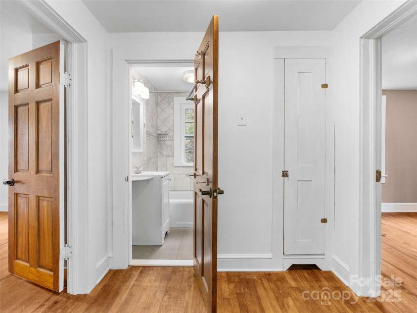 11 Ramsey Road, Marshall, NC 28753.  MLS# CAR4232653, YatesRealty ID 1927. 