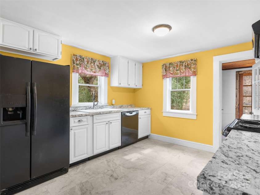 11 Ramsey Road, Marshall, NC 28753.  MLS# CAR4232653, YatesRealty ID 1927. 