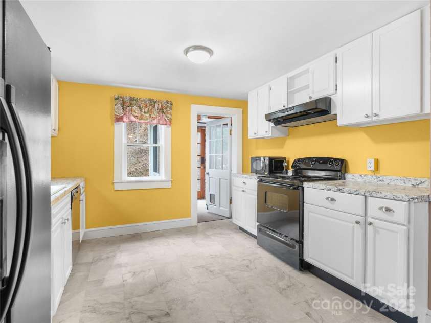 11 Ramsey Road, Marshall, NC 28753.  MLS# CAR4232653, YatesRealty ID 1927. 