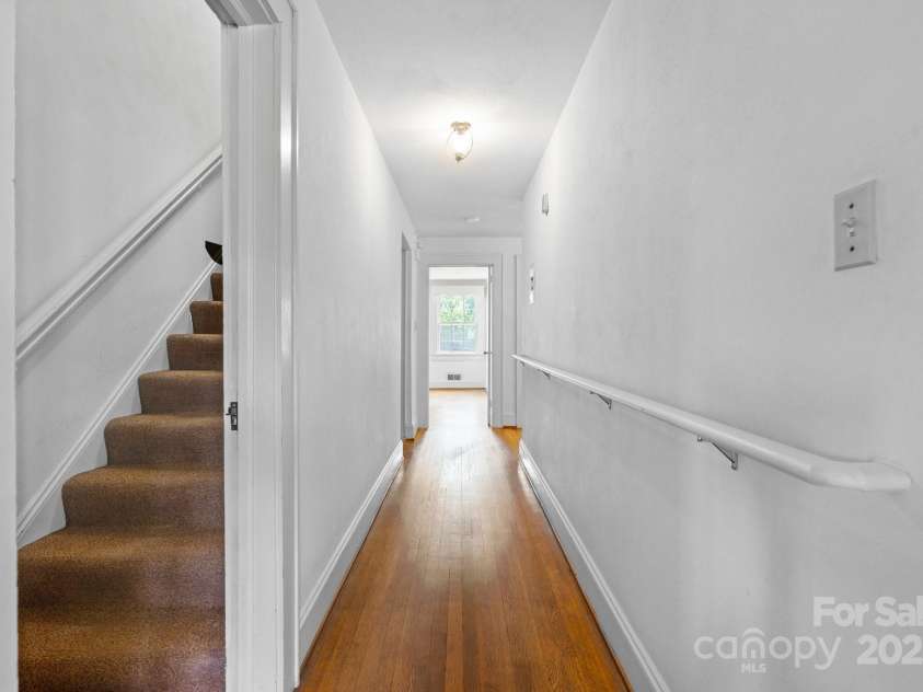 1520 21st Avenue, Hickory, NC 28601.  MLS# CAR4272181, YatesRealty ID 1927. 