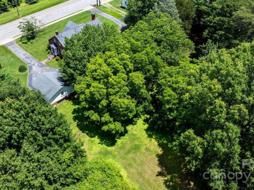 1520 21st Avenue, Hickory, NC 28601.  MLS# CAR4272181, YatesRealty ID 1927. 