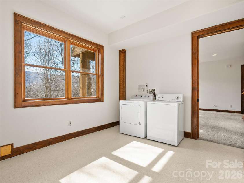 173 Heavenview Point, Maggie Valley, NC 28751.  MLS# CAR4347657, YatesRealty ID 1927. 