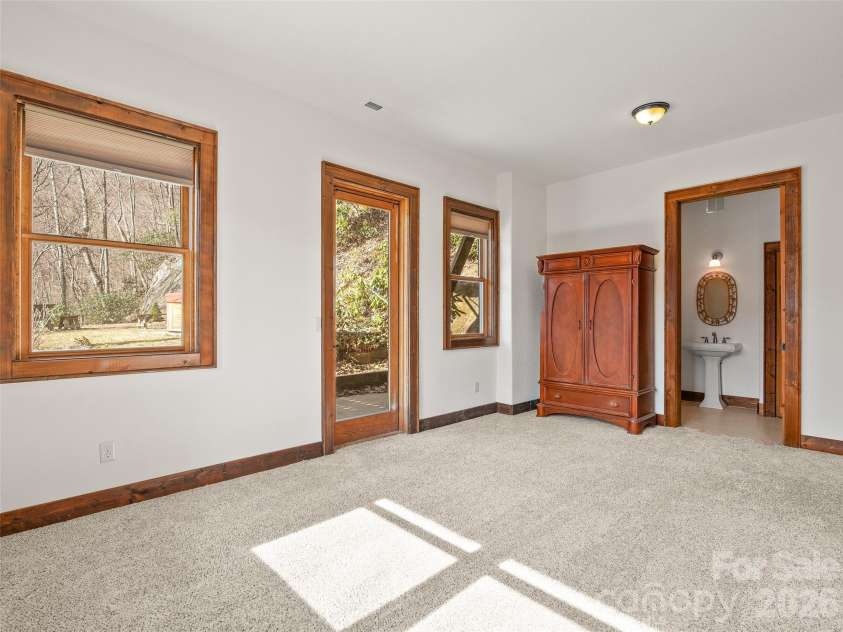 173 Heavenview Point, Maggie Valley, NC 28751.  MLS# CAR4347657, YatesRealty ID 1927. 