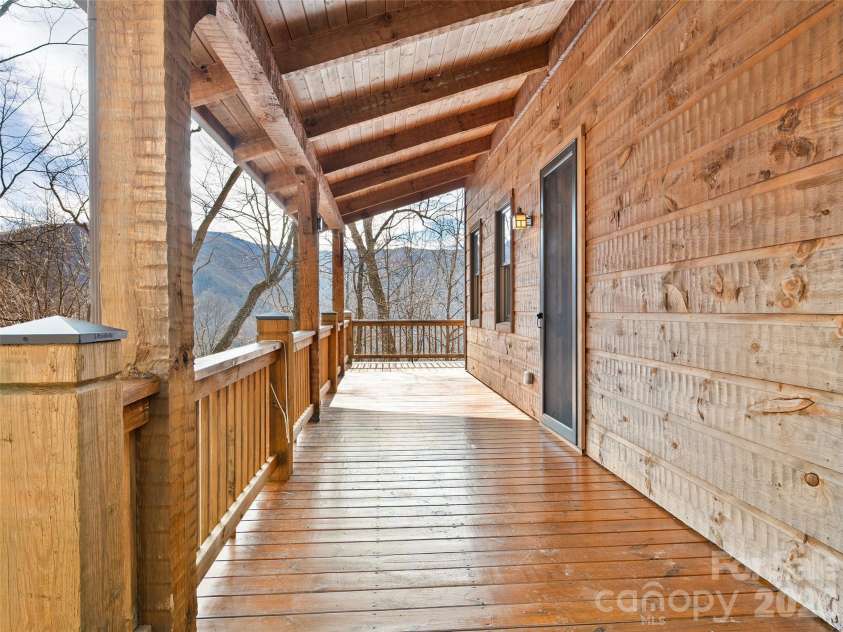 173 Heavenview Point, Maggie Valley, NC 28751.  MLS# CAR4347657, YatesRealty ID 1927. 