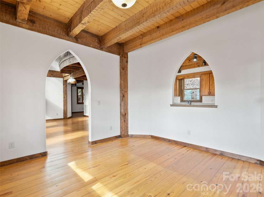 173 Heavenview Point, Maggie Valley, NC 28751.  MLS# CAR4347657, YatesRealty ID 1927. 