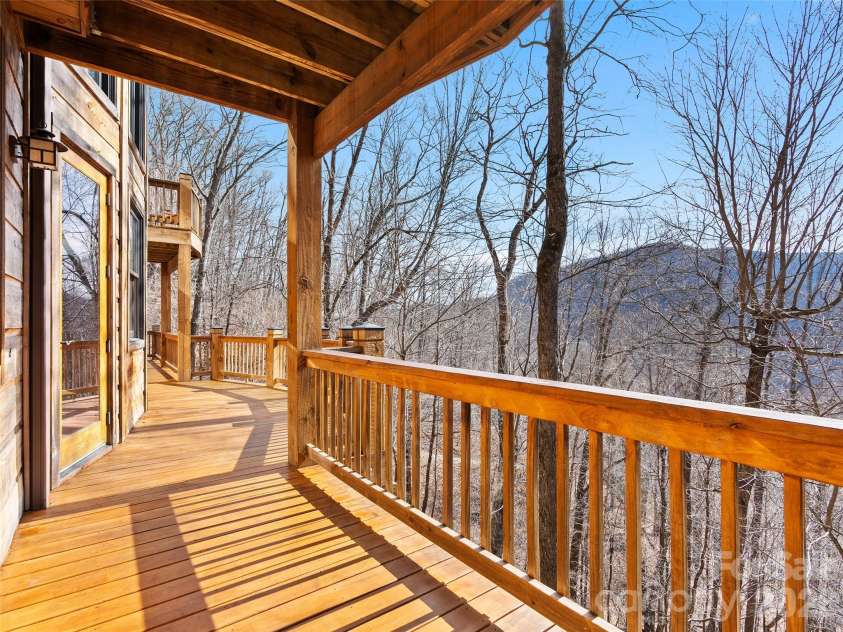 173 Heavenview Point, Maggie Valley, NC 28751.  MLS# CAR4347657, YatesRealty ID 1927. 