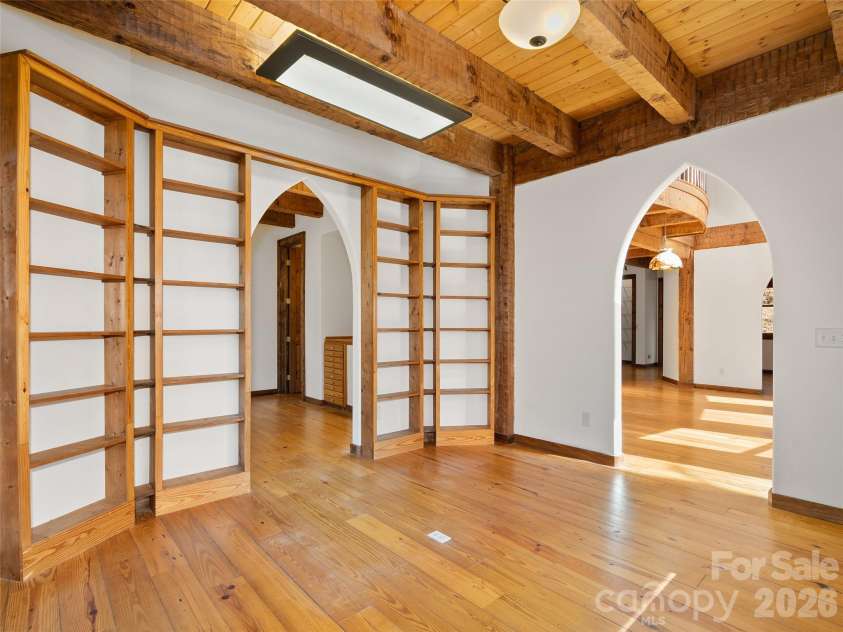 173 Heavenview Point, Maggie Valley, NC 28751.  MLS# CAR4347657, YatesRealty ID 1927. 
